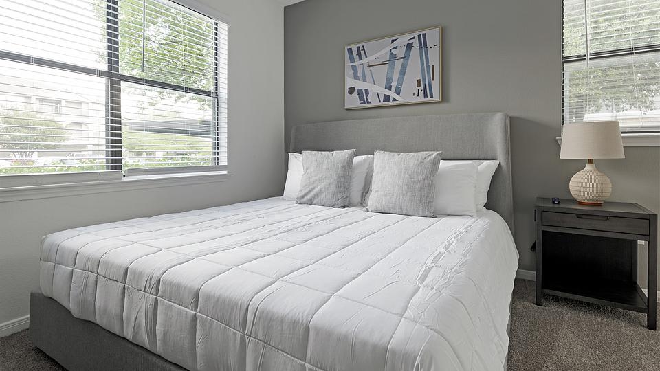 These photos are from another Landing in this building.