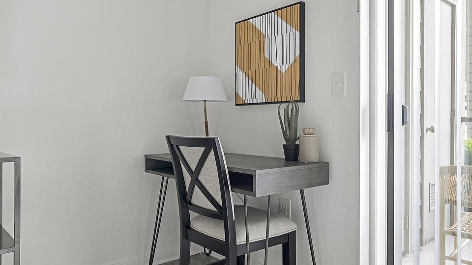 These photos are from another Landing in this building.