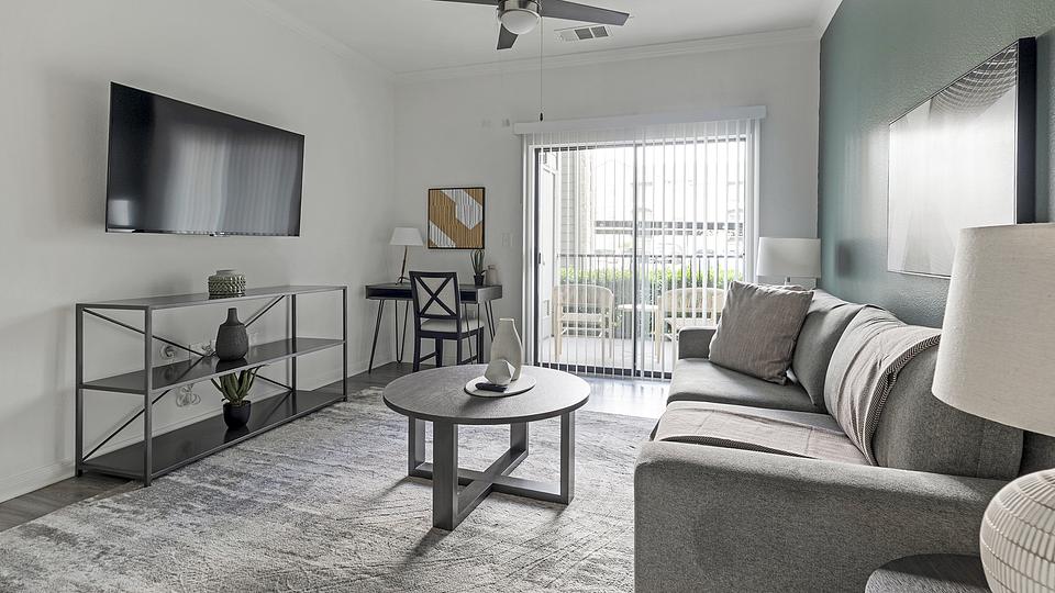 These photos are from another Landing in this building.