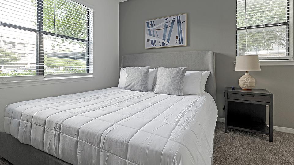 These photos are from another Landing in this building.