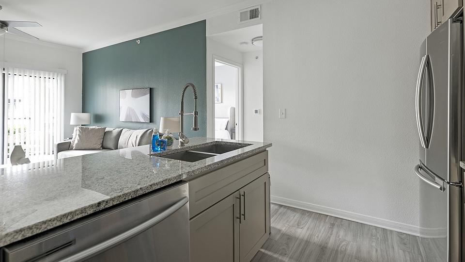 These photos are from another Landing in this building.