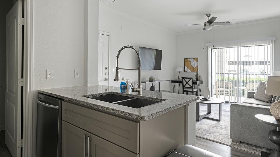 These photos are from another Landing in this building.