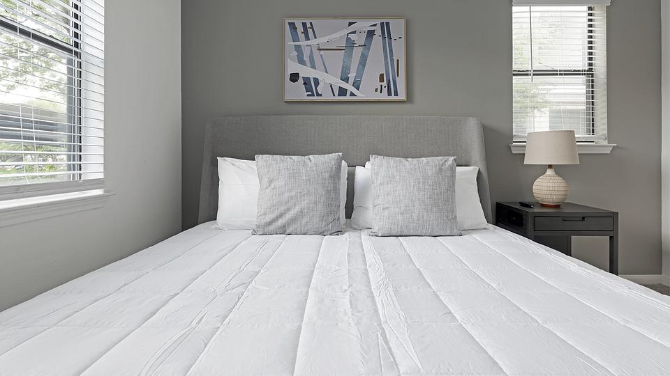 These photos are from another Landing in this building.