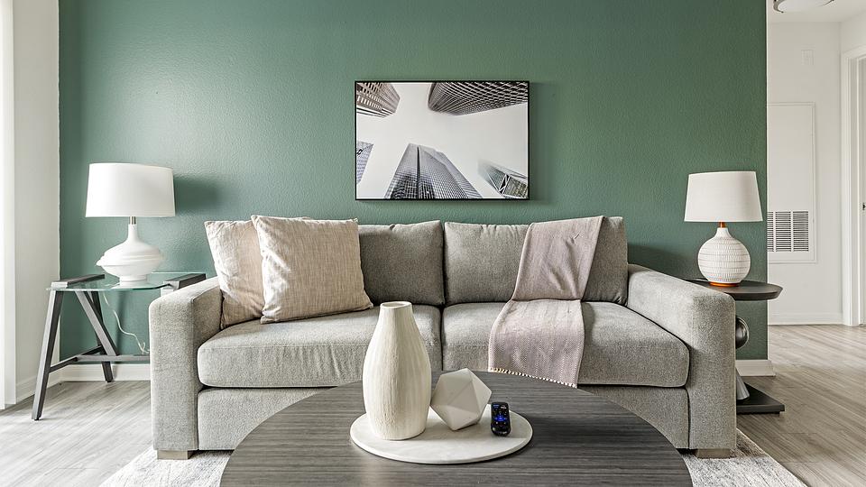 These photos are from another Landing in this building.