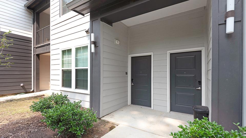 These photos are from another Landing in this building.