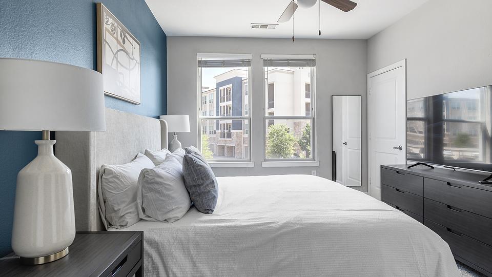 These photos are from another Landing in this building.