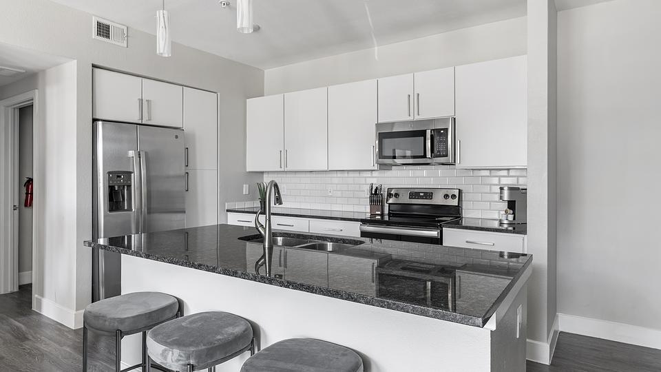 These photos are from another Landing in this building.