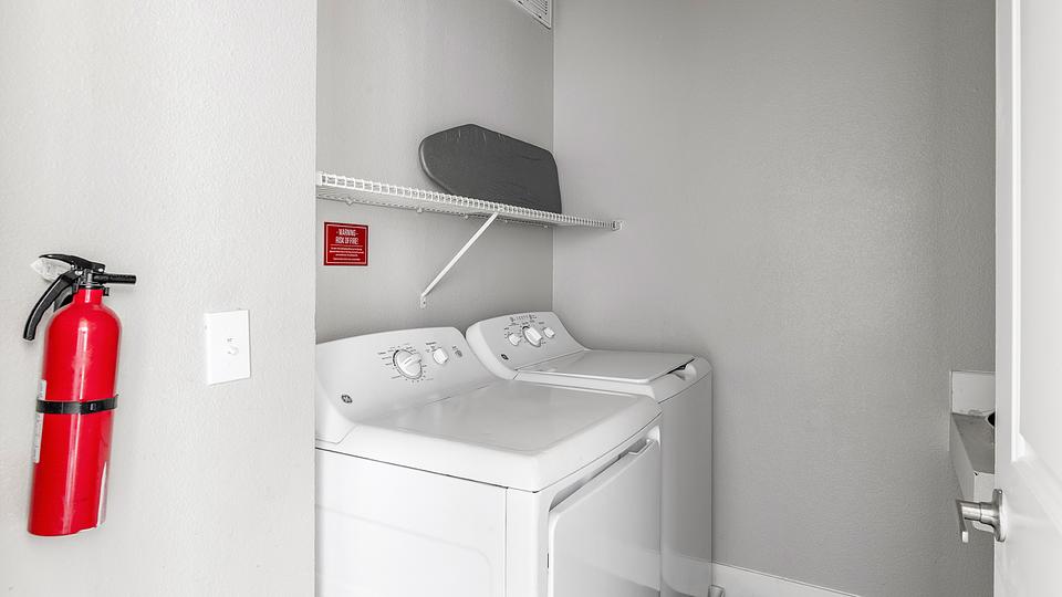 These photos are from another Landing in this building.