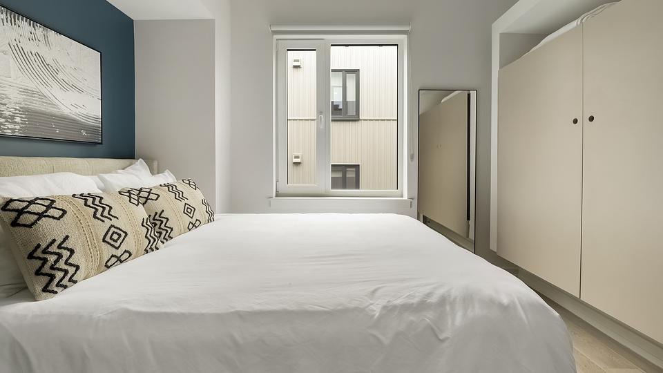 These photos are from another Landing in this building.