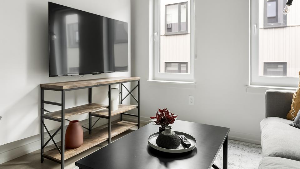 These photos are from another Landing in this building.