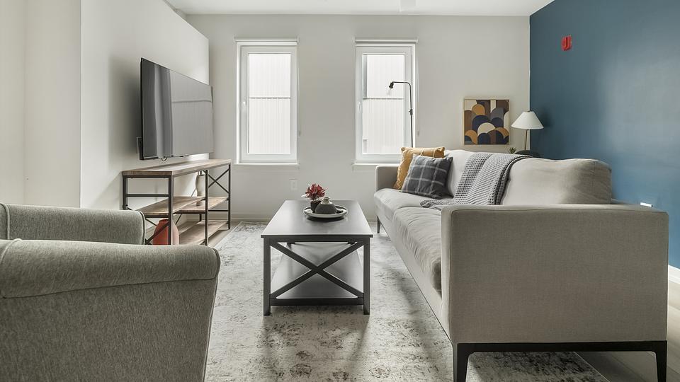 These photos are from another Landing in this building.