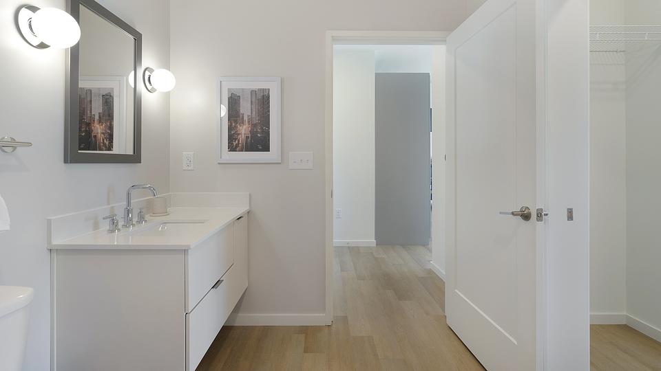 These photos are from another Landing in this building.