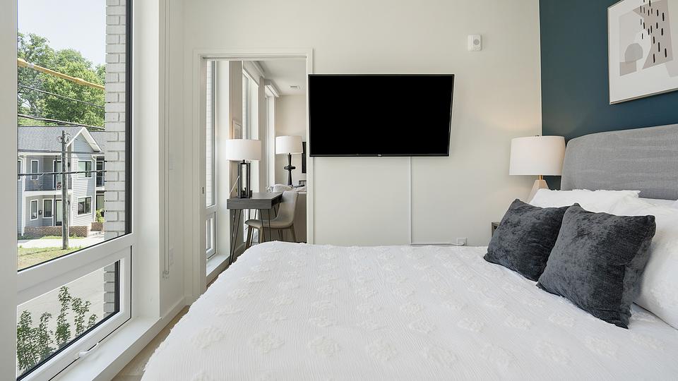 These photos are from another Landing in this building.