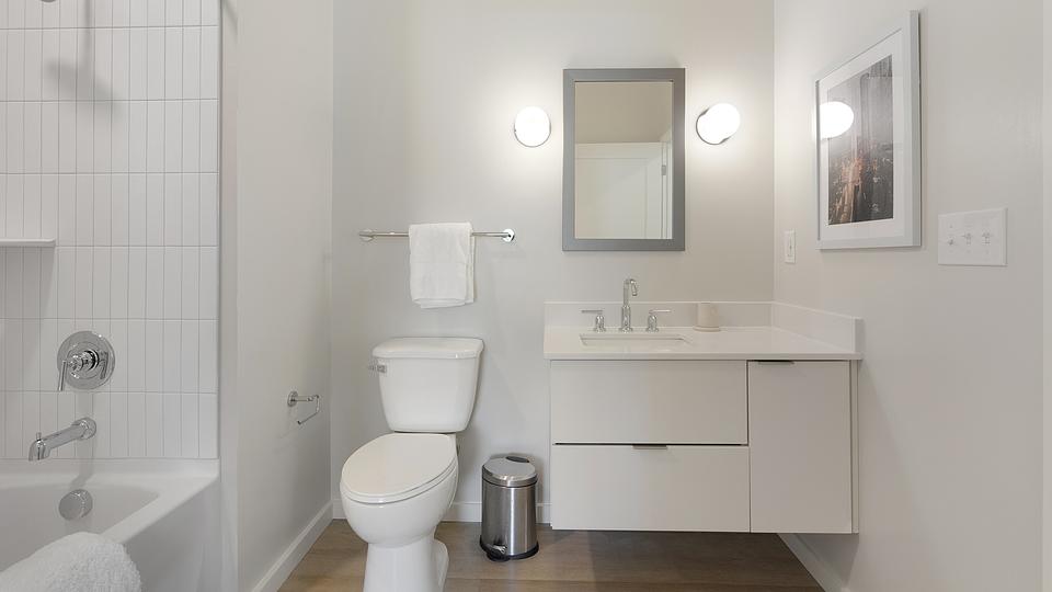 These photos are from another Landing in this building.