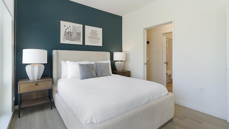 These photos are from another Landing in this building.