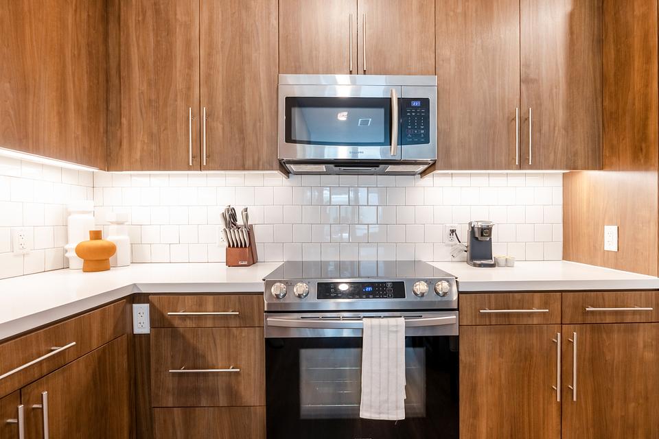 These photos are from another Landing in this building.