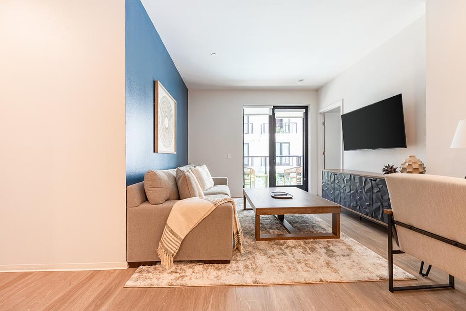 These photos are from another Landing in this building.