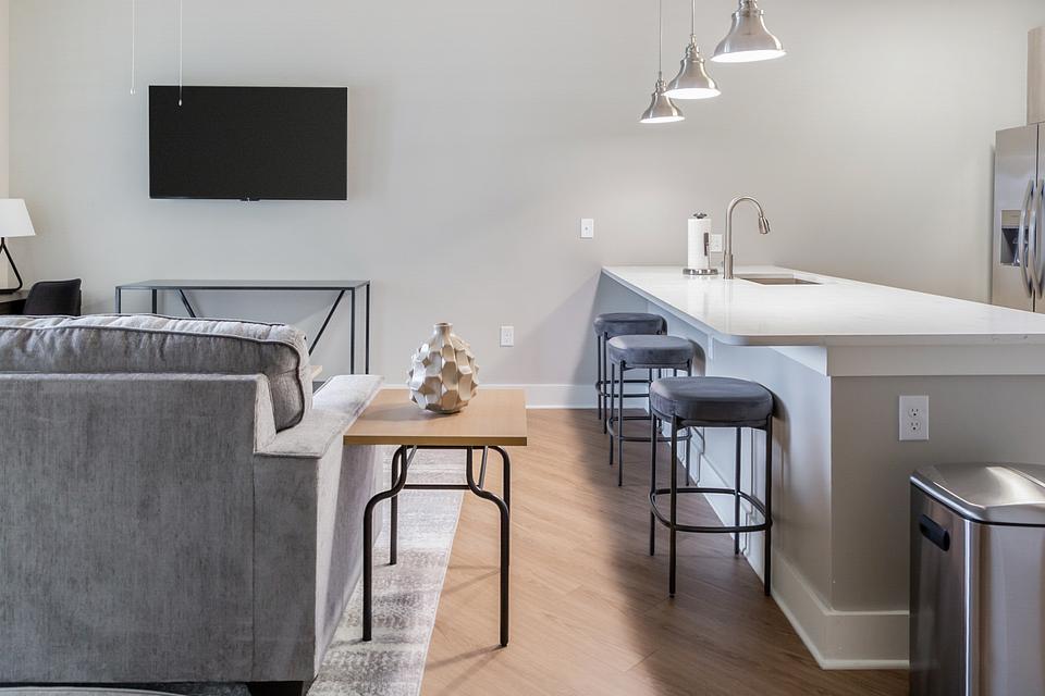 These photos are from another Landing in this building.