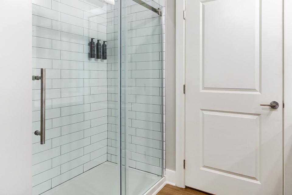 These photos are from another Landing in this building.