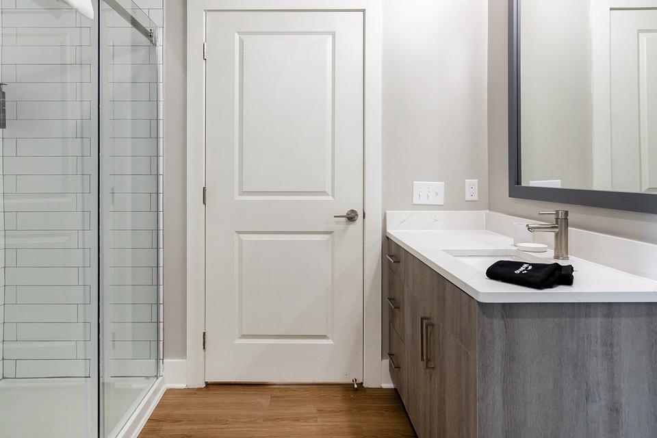 These photos are from another Landing in this building.