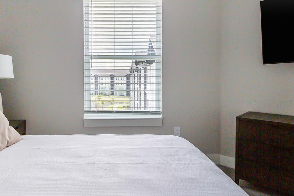 These photos are from another Landing in this building.