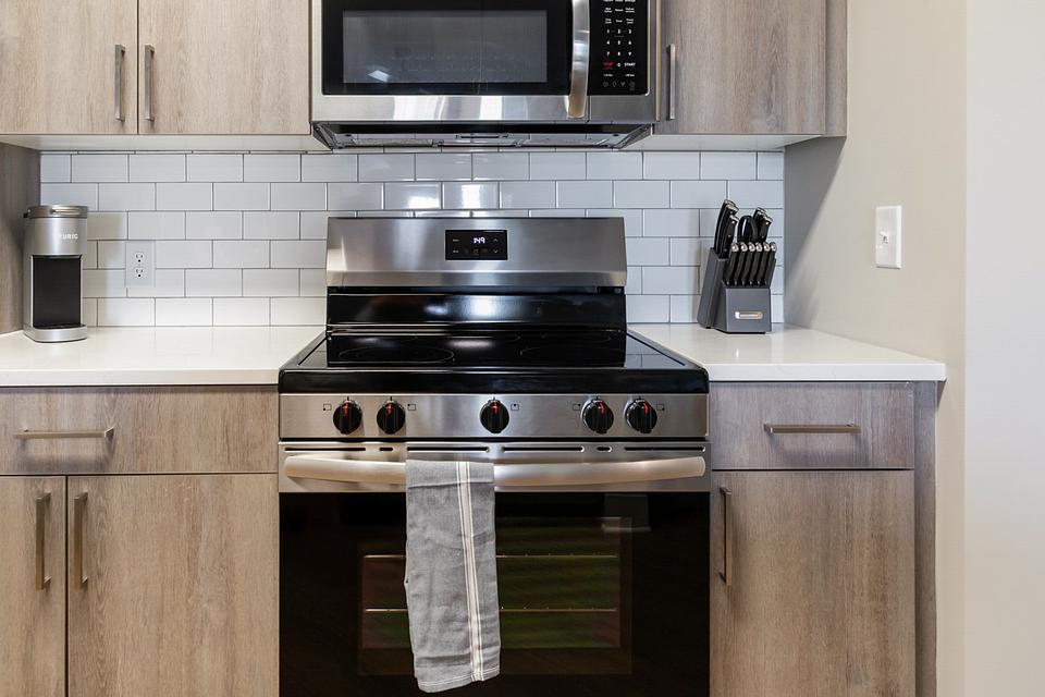 These photos are from another Landing in this building.