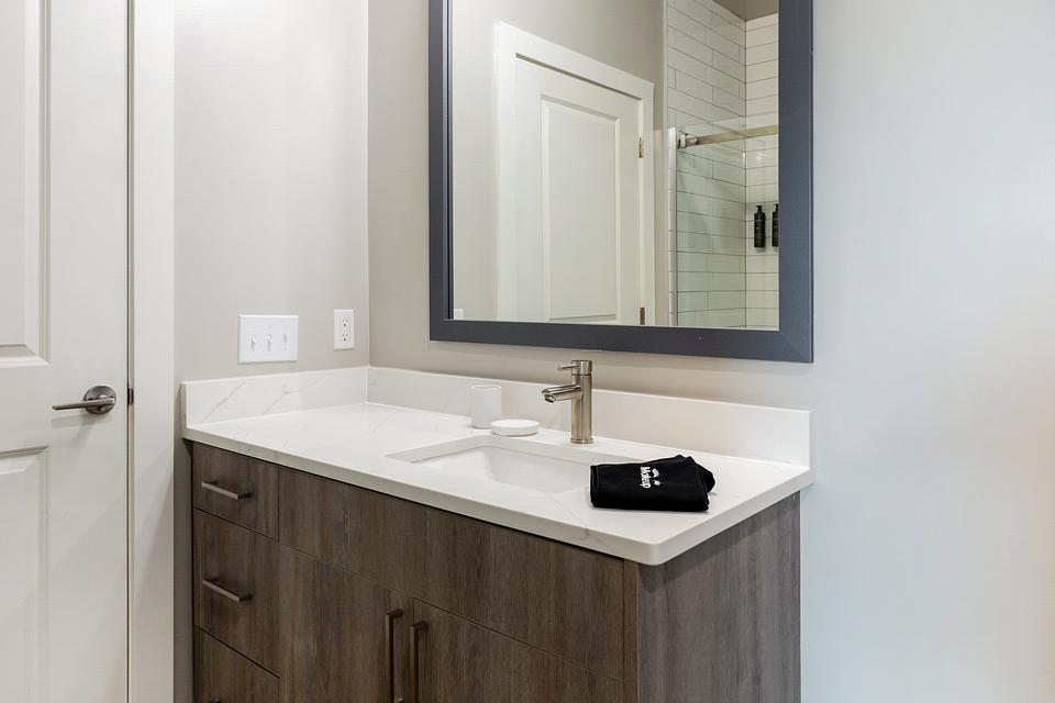 These photos are from another Landing in this building.