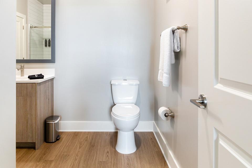 These photos are from another Landing in this building.