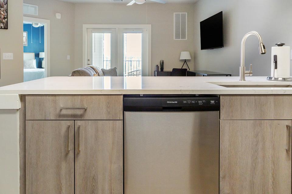 These photos are from another Landing in this building.