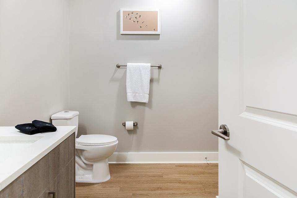 These photos are from another Landing in this building.