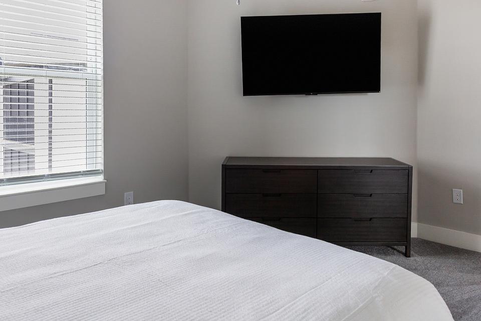 These photos are from another Landing in this building.