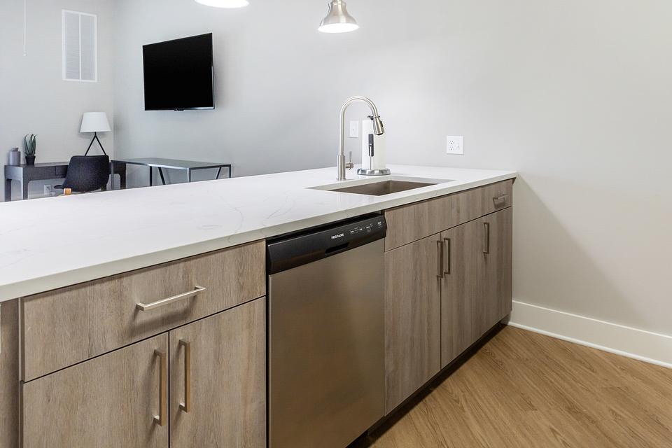 These photos are from another Landing in this building.