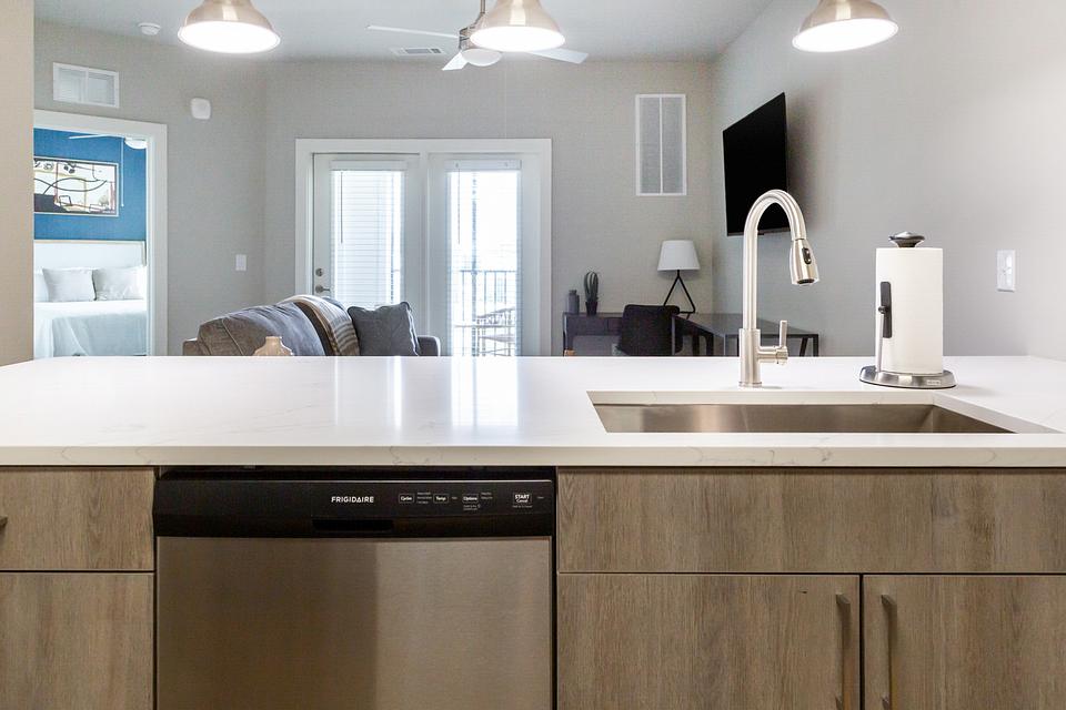 These photos are from another Landing in this building.