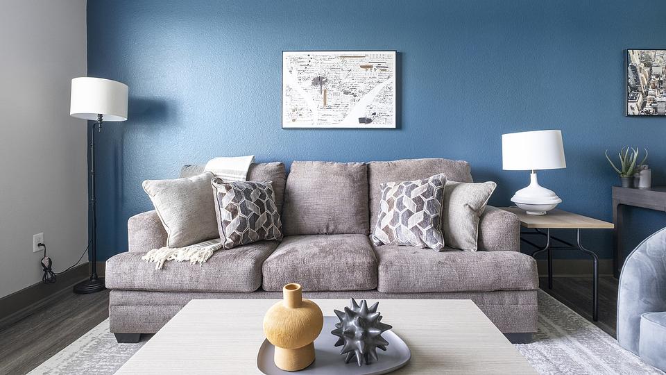 These photos are from another Landing in this building.