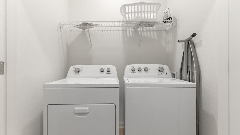 These photos are from another Landing in this building.