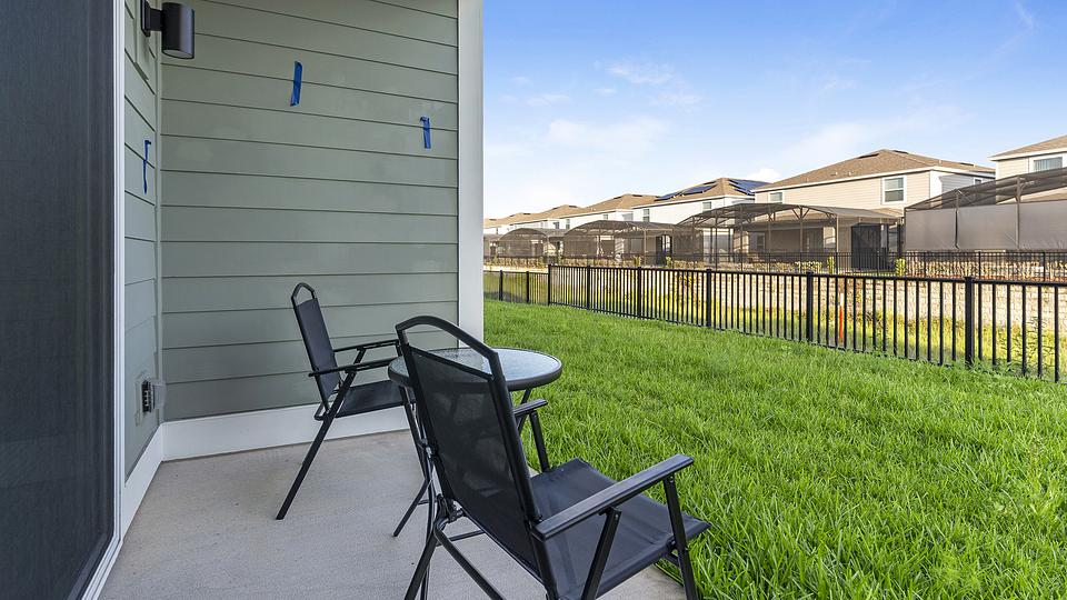 These photos are from another Landing in this building.