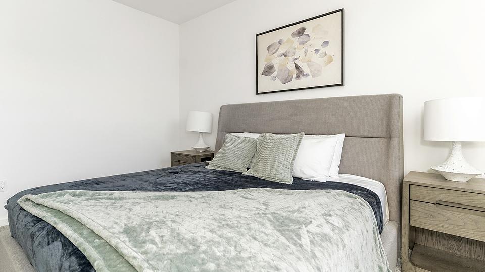 These photos are from another Landing in this building.