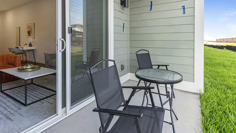 These photos are from another Landing in this building.