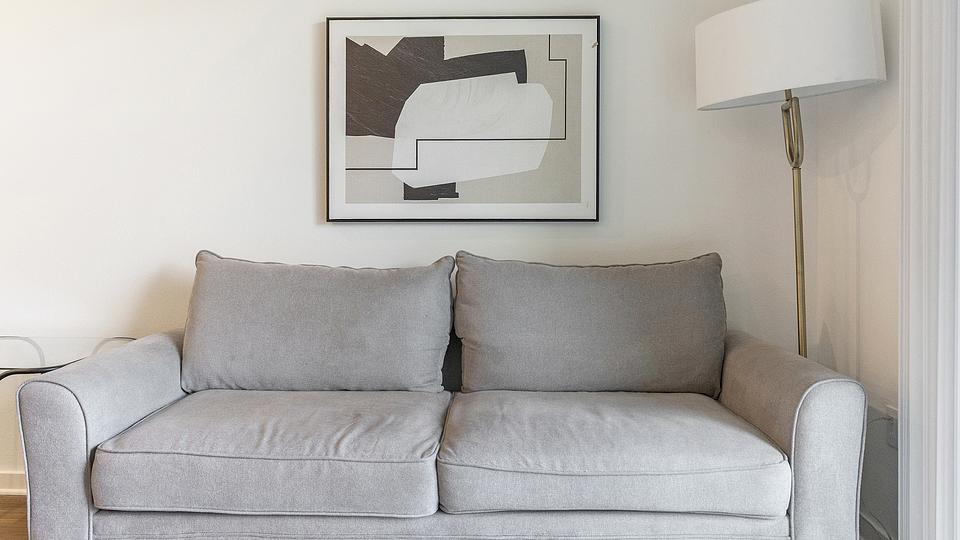 These photos are from another Landing in this building.