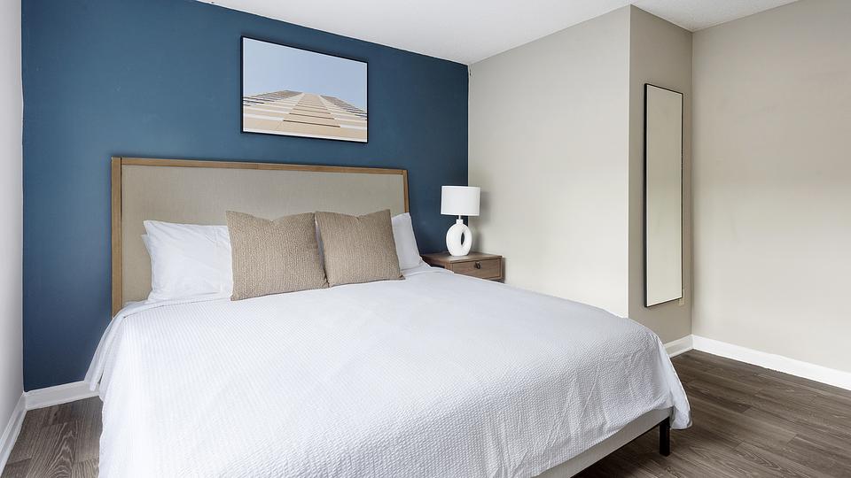 These photos are from another Landing in this building.