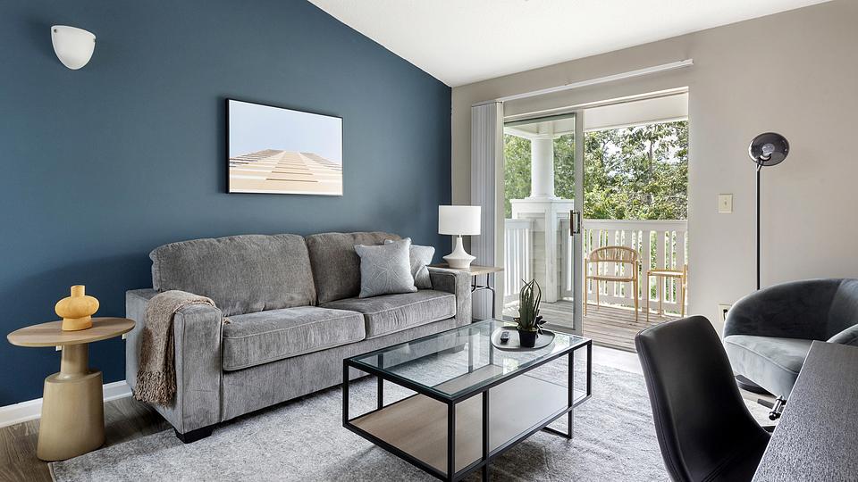 These photos are from another Landing in this building.