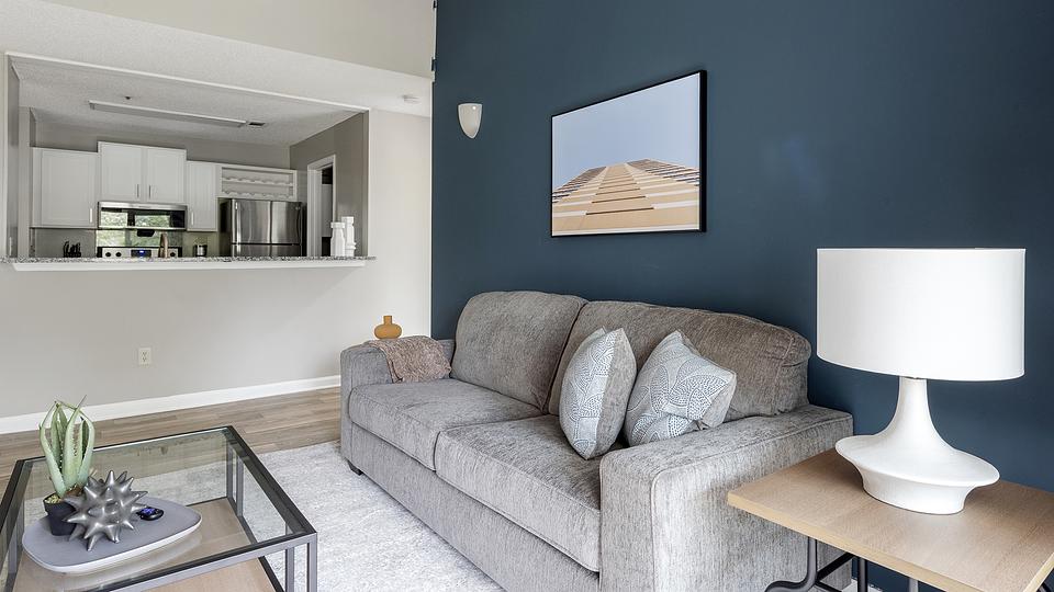 These photos are from another Landing in this building.