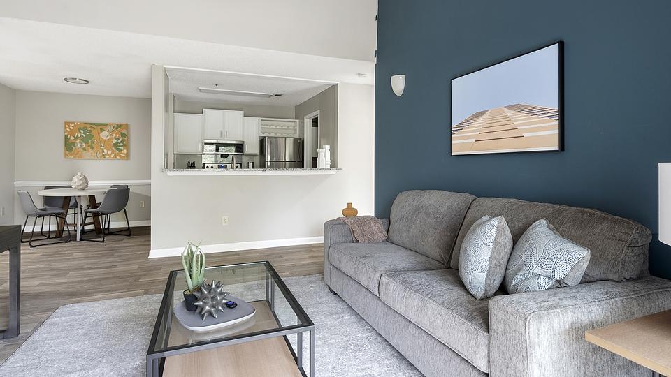 These photos are from another Landing in this building.