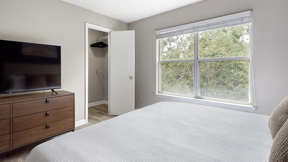 These photos are from another Landing in this building.