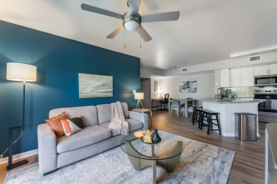 These photos are from another Landing in this building.