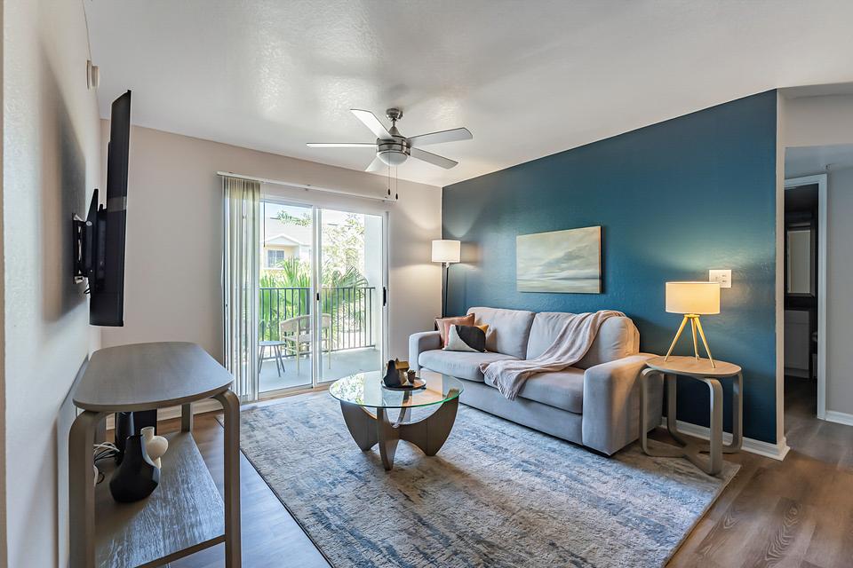 These photos are from another Landing in this building.