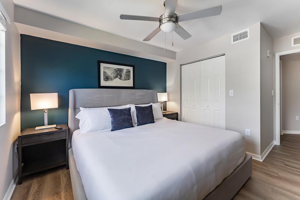 These photos are from another Landing in this building.