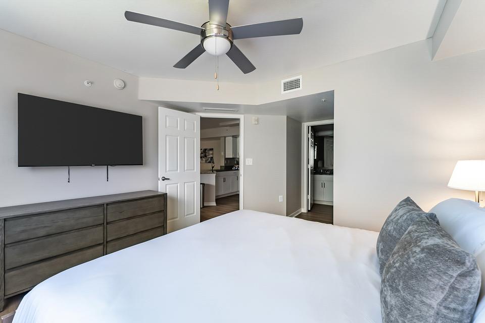 These photos are from another Landing in this building.