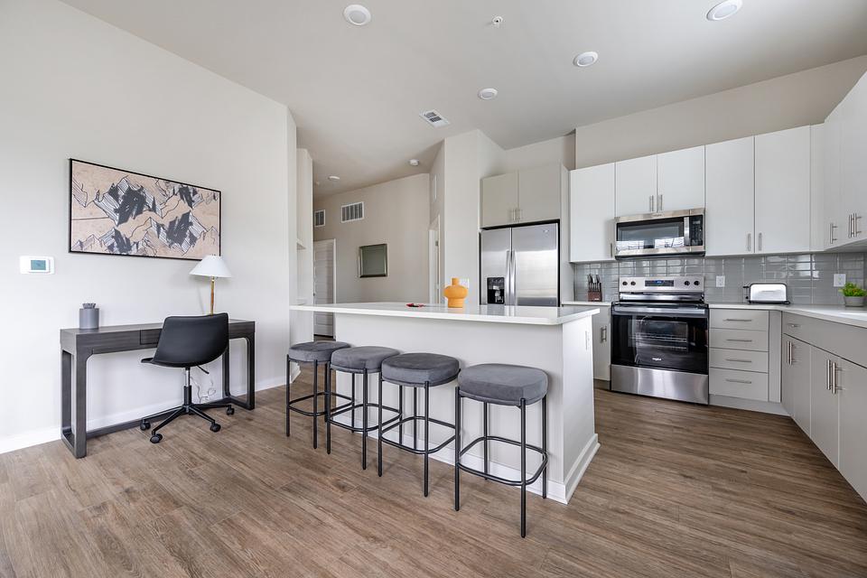 These photos are from another Landing in this building.