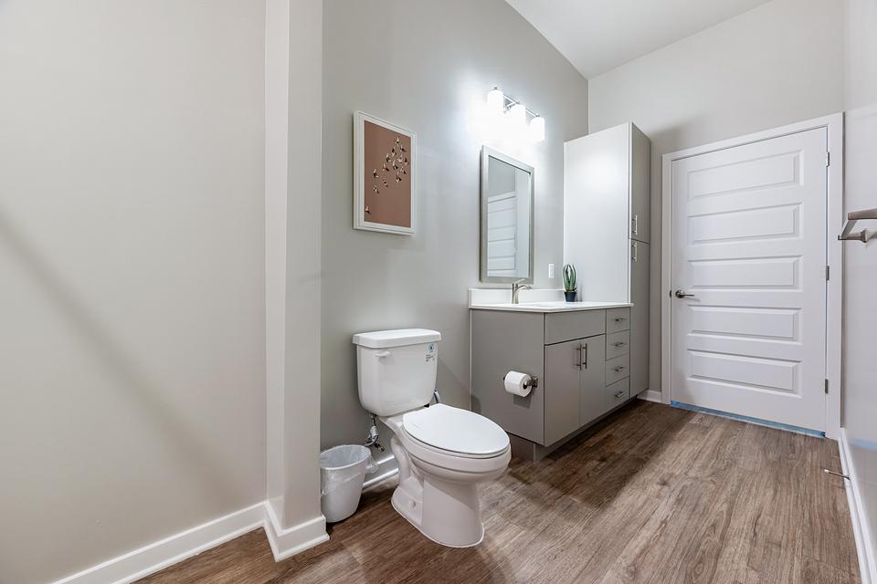 These photos are from another Landing in this building.